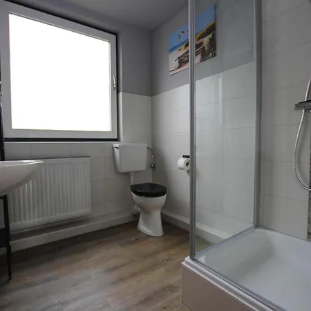 Ferienwohnung, Tating, Cleaning Included شقة *